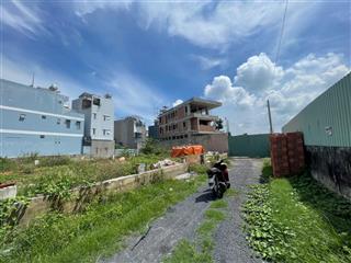 Bán đất mặt tiền sông vàm thuật vào 1 sẹc đối diện công viên van hoá gò vấp 4.2mx13m