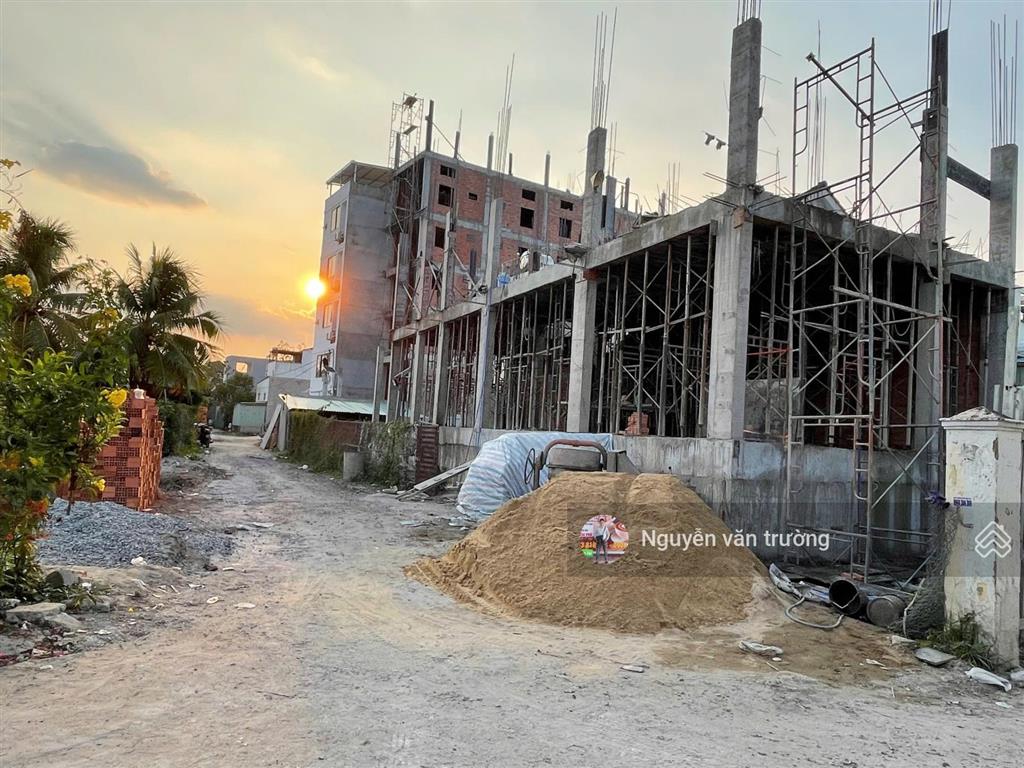Bán đất mặt tiền hẻm 271 vườn lài hẻm thông gần cầu sắt 5.5mx26m