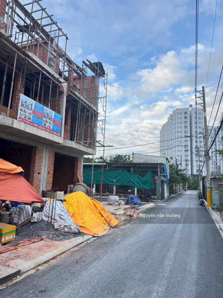 Bán đất mặt tiền hẻm 94 vườn lài vào 1 sẹc, vị trí đẹp, 4mx22