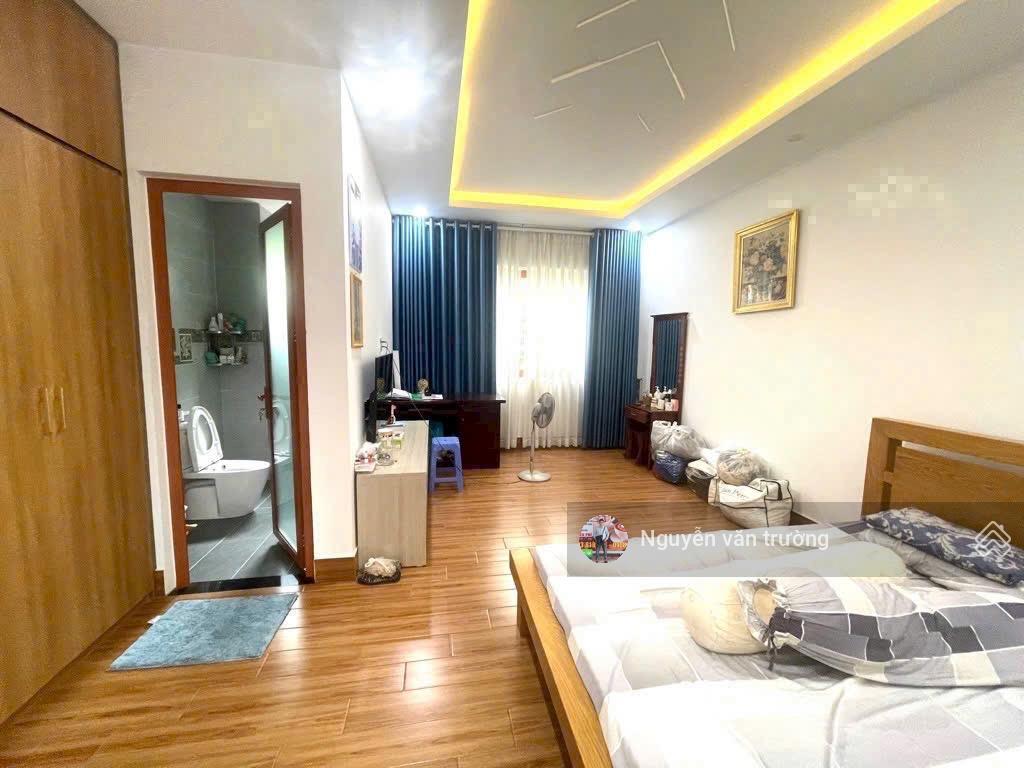 Bán nhà thuộc 1 sẹc sông vàm thuật vườn lài nhà 2 lầu 5mx26m