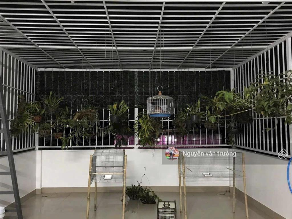 Bán nhà thuộc 1 sẹc sông vàm thuật vườn lài nhà 2 lầu 5mx26m