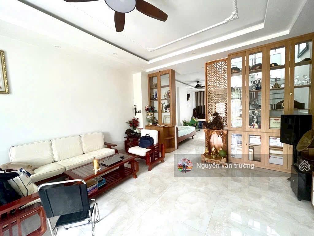 Bán nhà thuộc 1 sẹc sông vàm thuật vườn lài nhà 2 lầu 5mx26m