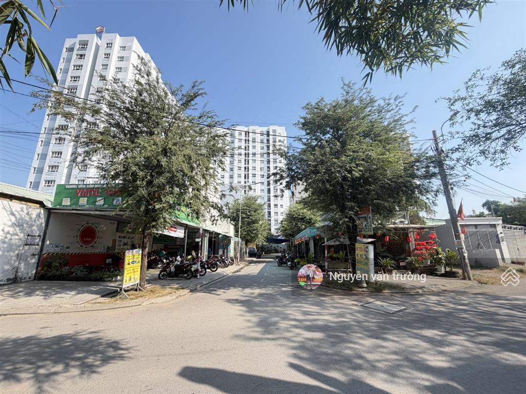 Bán đất góc 2 mặt tiền hẻm 92 gần chung cư an phú đông 5mx36m
