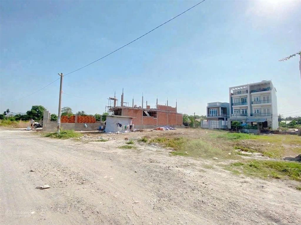 Bán đất mặt tiền sông vàm thuật vườn lài nhìn sang công viên gò vấp 5mx31