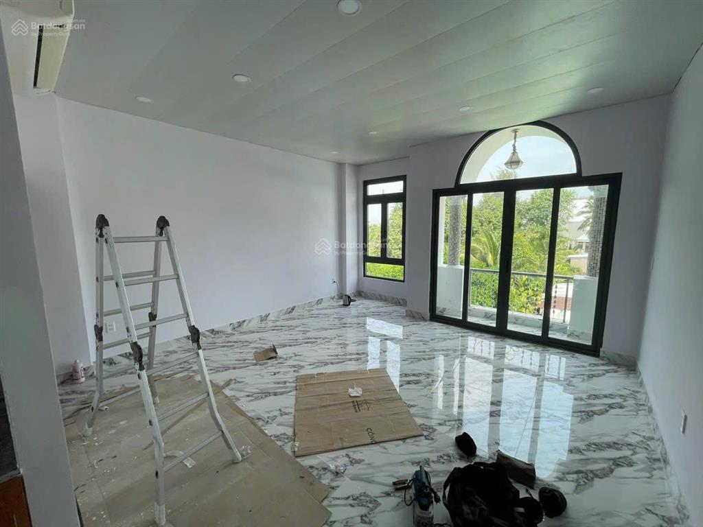 Bán nhà vườn lài an phú đông gần cầu ,nhà 1 lung 4 lầu