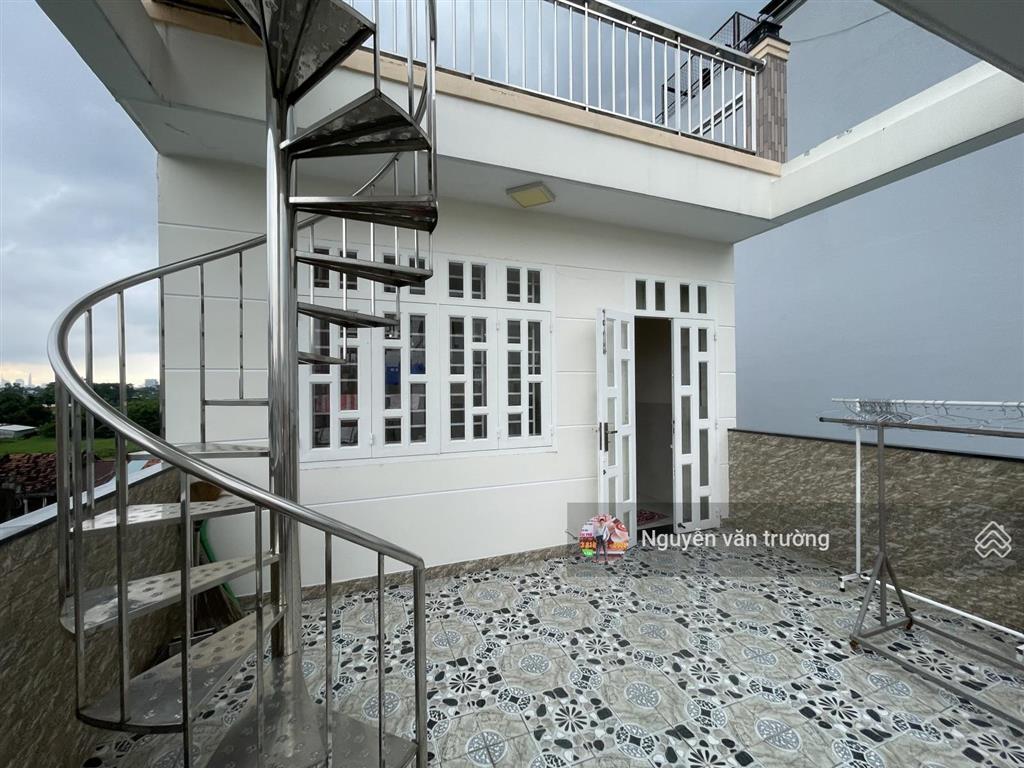 Bán nhà 3 lầu hẻm vườn lài, an phú đông gần cầu sắt