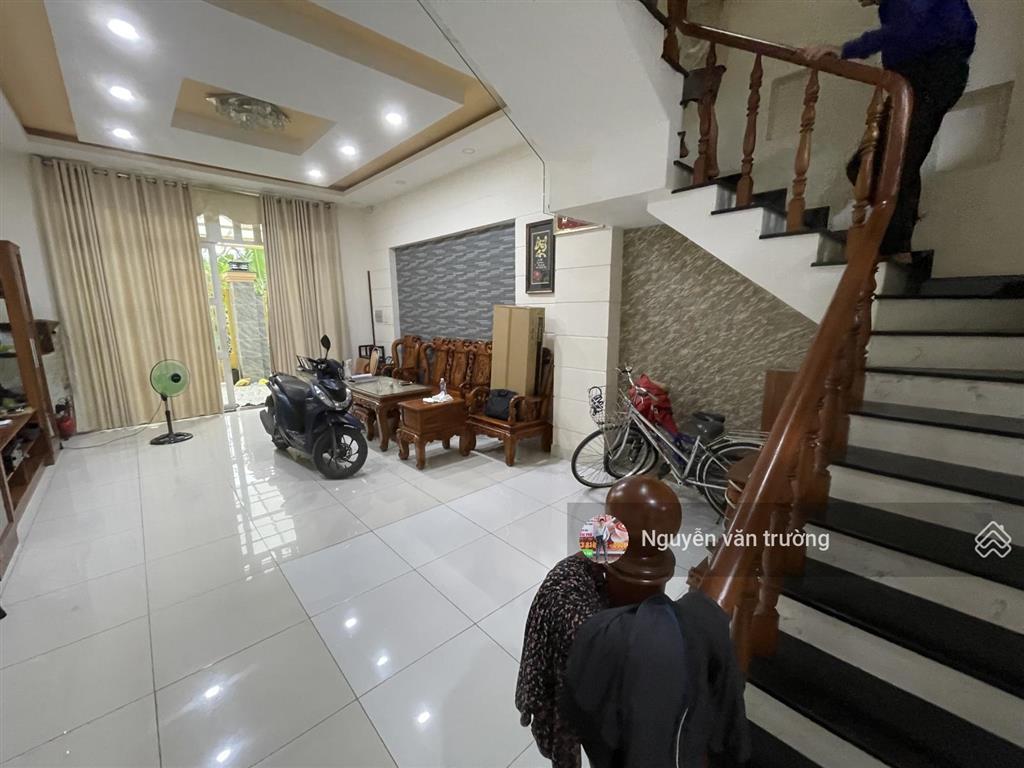 Bán nhà 3 lầu hẻm vườn lài, an phú đông gần cầu sắt