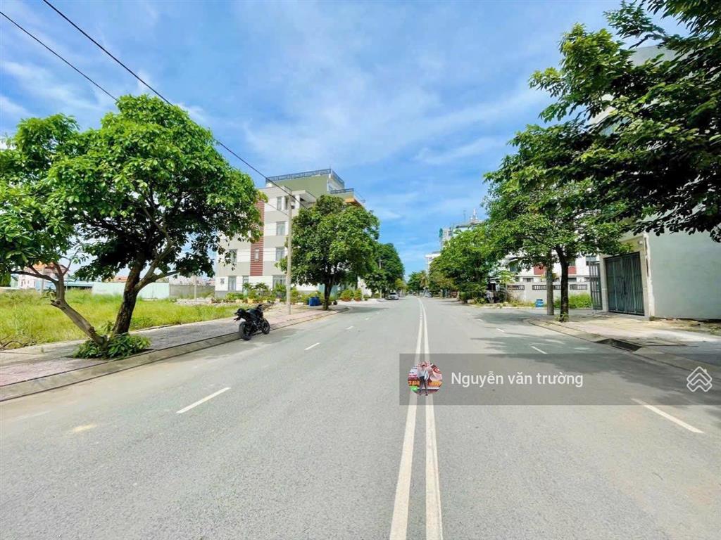 Bán đất mặt tiền đường an phú đông 13 sát sông sài gòn 5.6mx14.5m