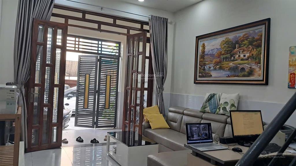 Cần bán gấp nhà vườn lài gần cầu sắt, nhà 3 lầu giá tốt