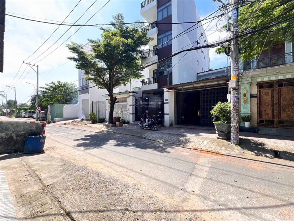 Bán đất mặt tiền hẻm 145 vườn lài thông ra sông sài gòn giá siêu tốt