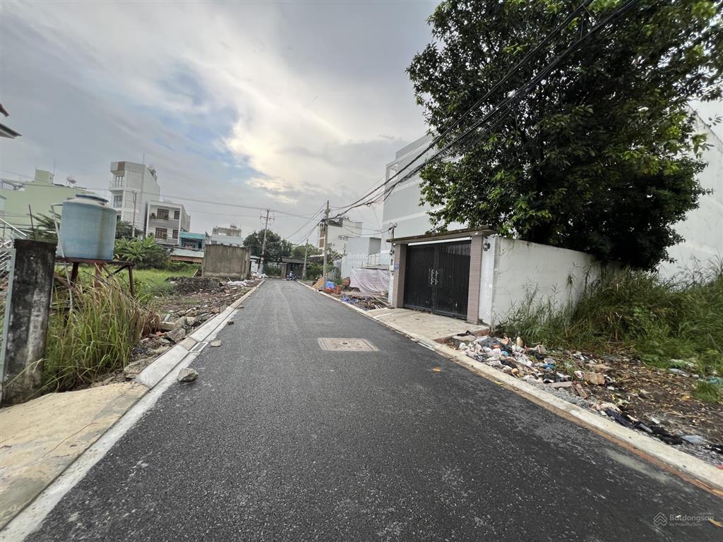 Bán đất hẻm 140 vườn lài thông ra sông vàm thuật 5mx31m