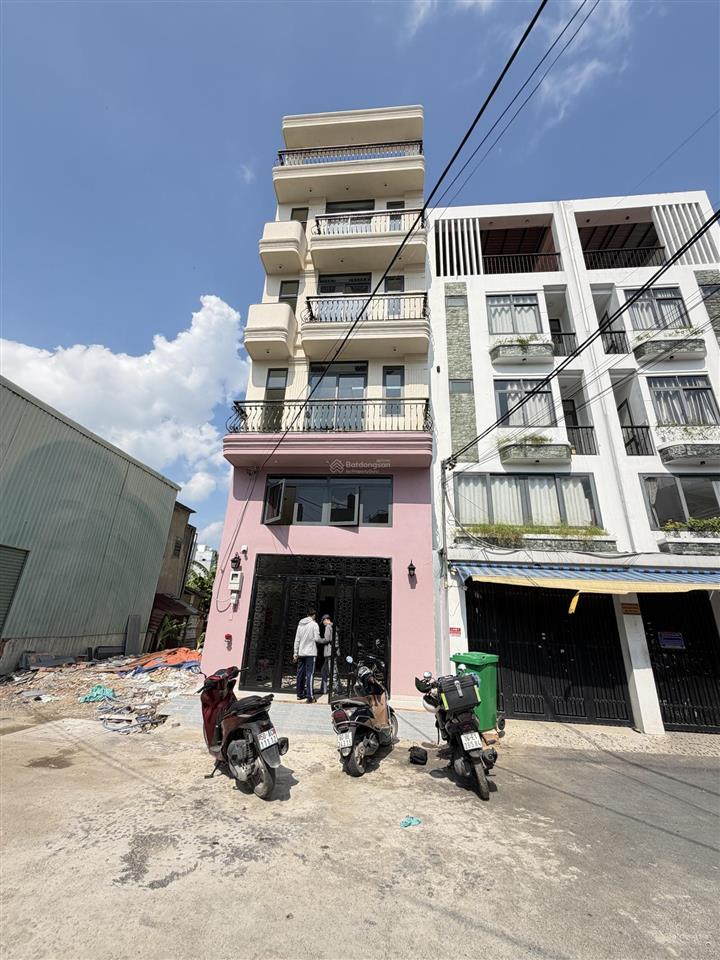 Bán căn hộ dịch vụ dòng tiền 1,260 tỷ/năm hẻm đường vườn lài, 1 lửng 4 lầu 1 tum