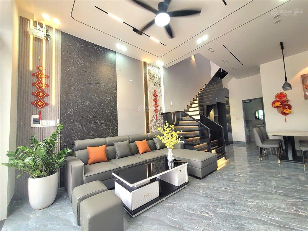 Chính chủ bán nhà 2 tầng kiệt ô tô hoàng văn thái, nhà thiết kế hiện đại, full nội thất