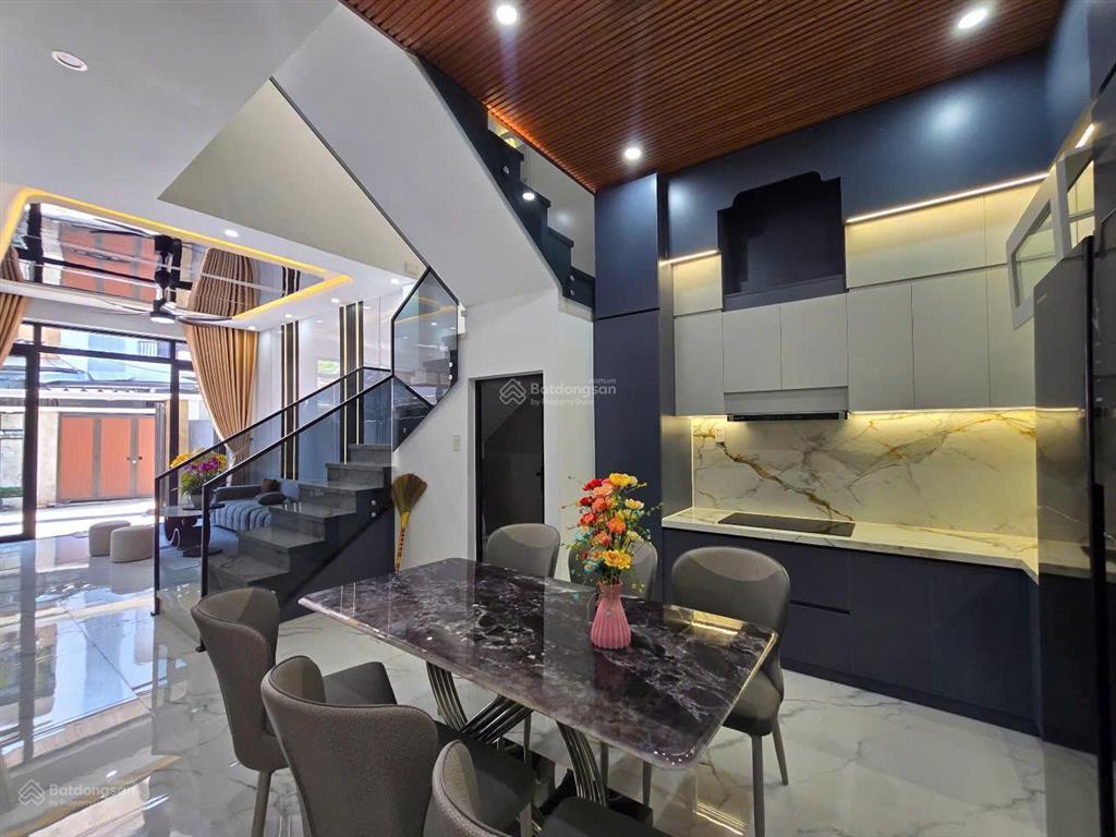 Chào bán nhà 2 tầng kiệt ô tô tôn đản, công năng đầy đủ, full nội thất cao cấp