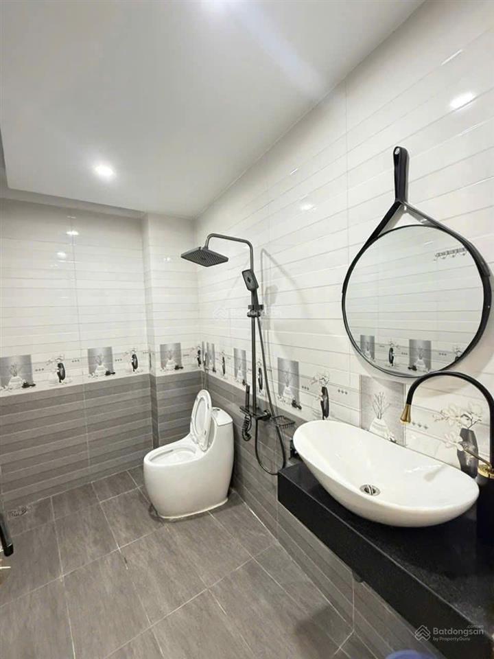 Bán nhà 3 tầng kiệt trần đình nam, đối diện bến xe trung tâm, thiết kế hiện đại, nội thất mới keng
