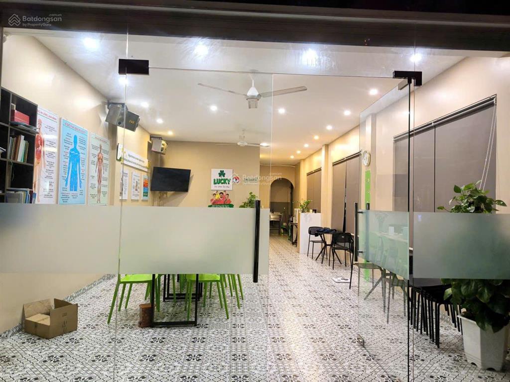 Cho thuê nhà 2 tầng mặt tiền nguyễn công hoan, gần bến xe trung tâm, phù hợp ở kết hợp kinh doanh