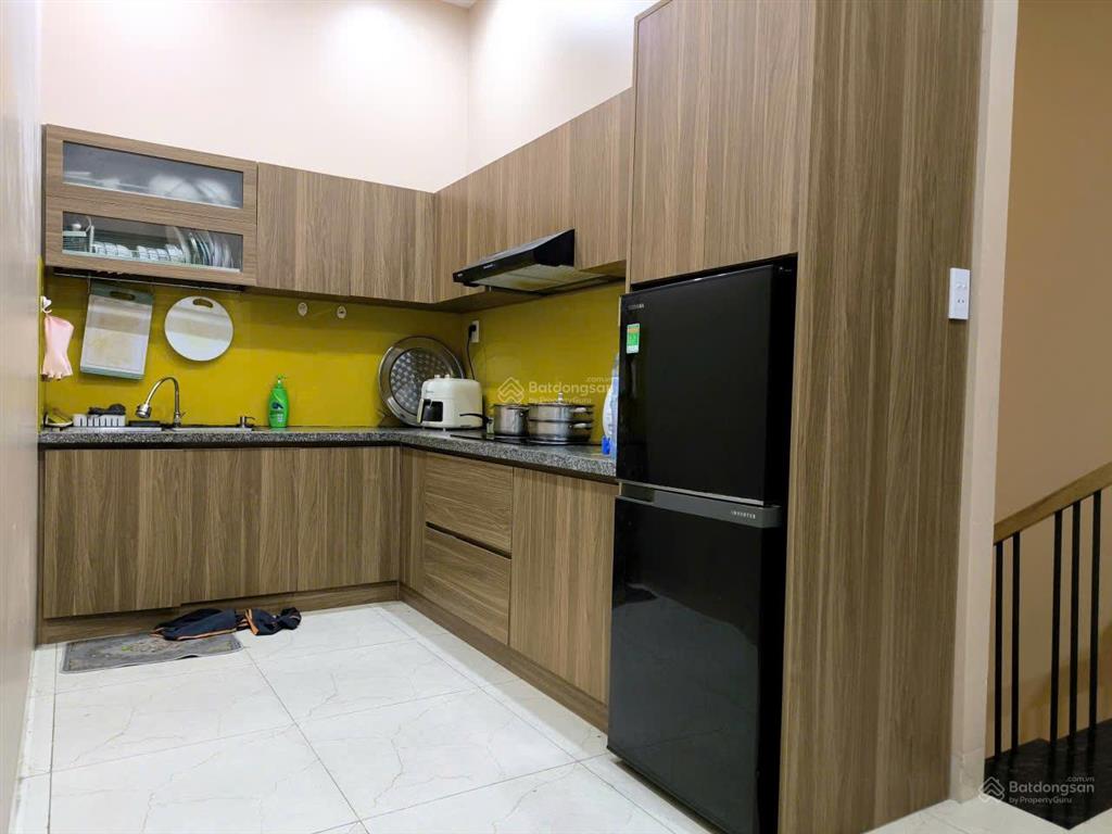 Cho thuê nhà 2 tầng mặt tiền nguyễn công hoan, gần bến xe trung tâm, phù hợp ở kết hợp kinh doanh