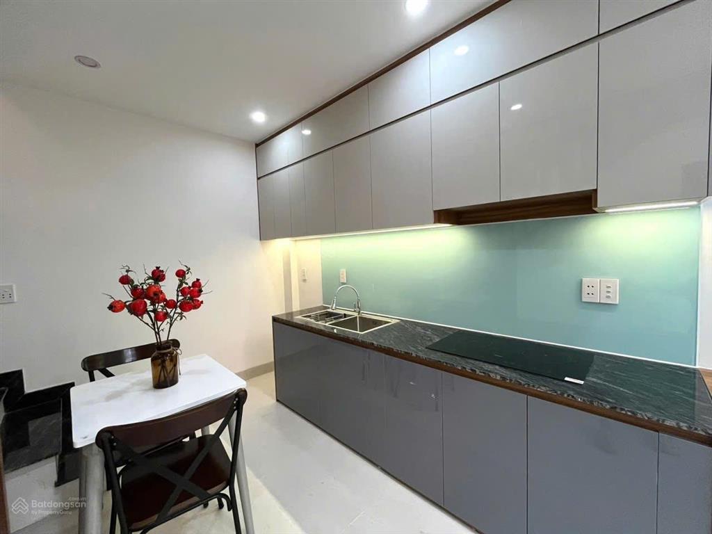 Chào bán nhà 3 tầng 3 mê đúc xây mới vừa hoàn thiện xong đường nguyễn lương bằng