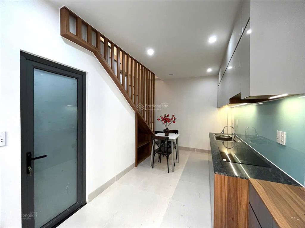 Chào bán nhà 3 tầng 3 mê đúc xây mới vừa hoàn thiện xong đường nguyễn lương bằng