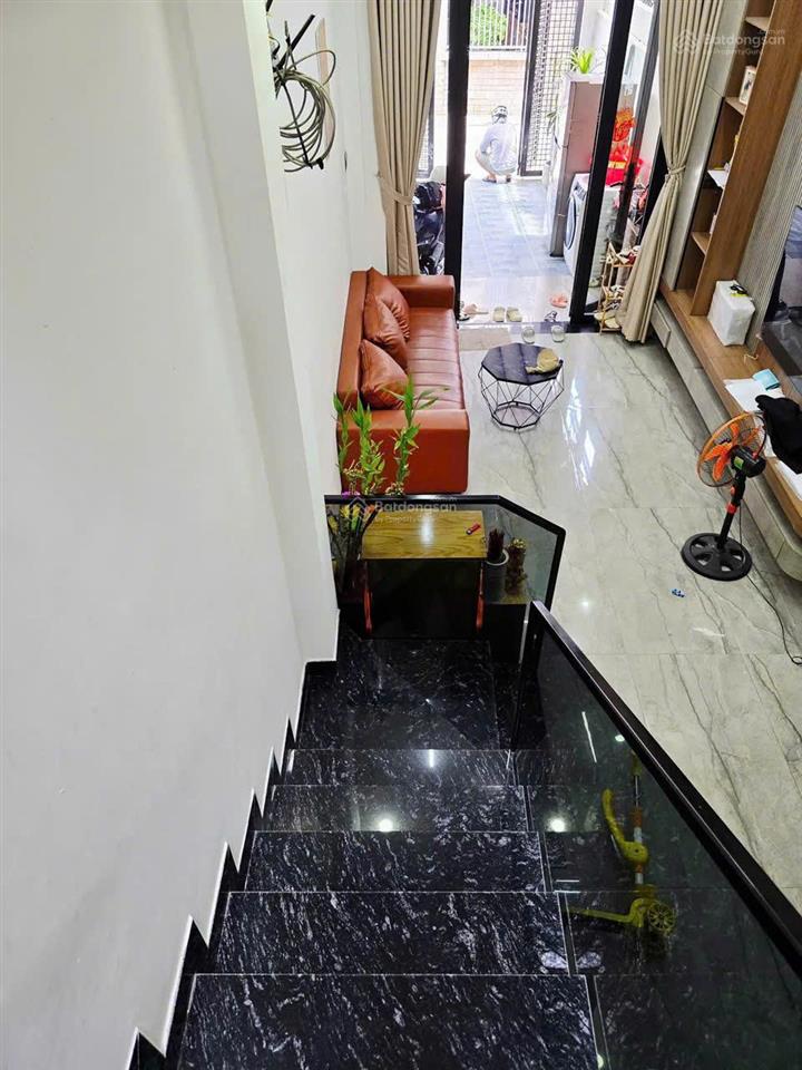 Chính chủ bán nhà 2 tầng kiệt ô tô tô hiệu, vị trí đẹp gần trường chợ, công năng đầy đủ