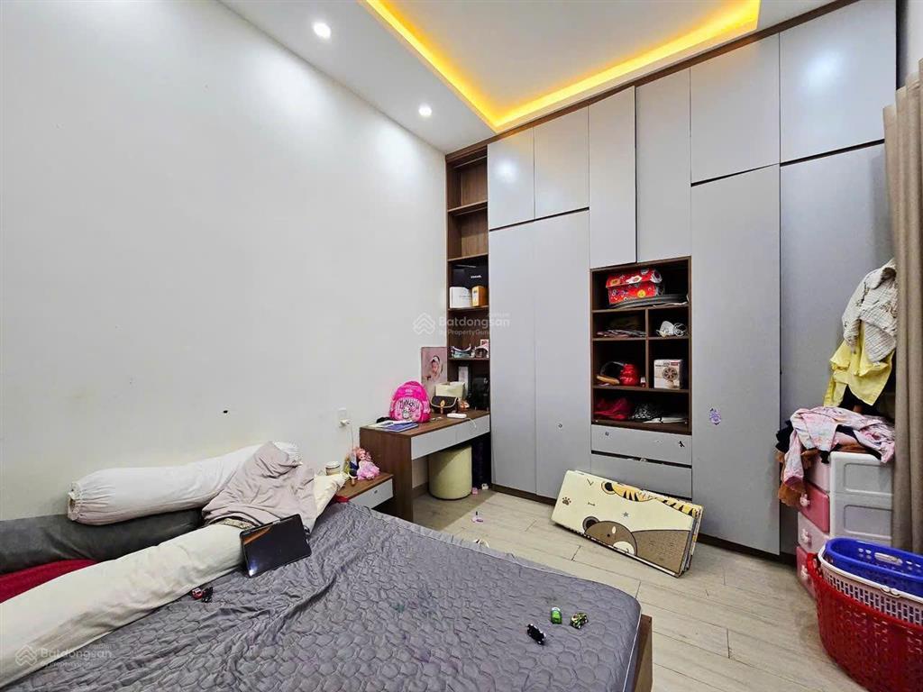 Chính chủ bán nhà 2 tầng kiệt ô tô tô hiệu, vị trí đẹp gần trường chợ, công năng đầy đủ