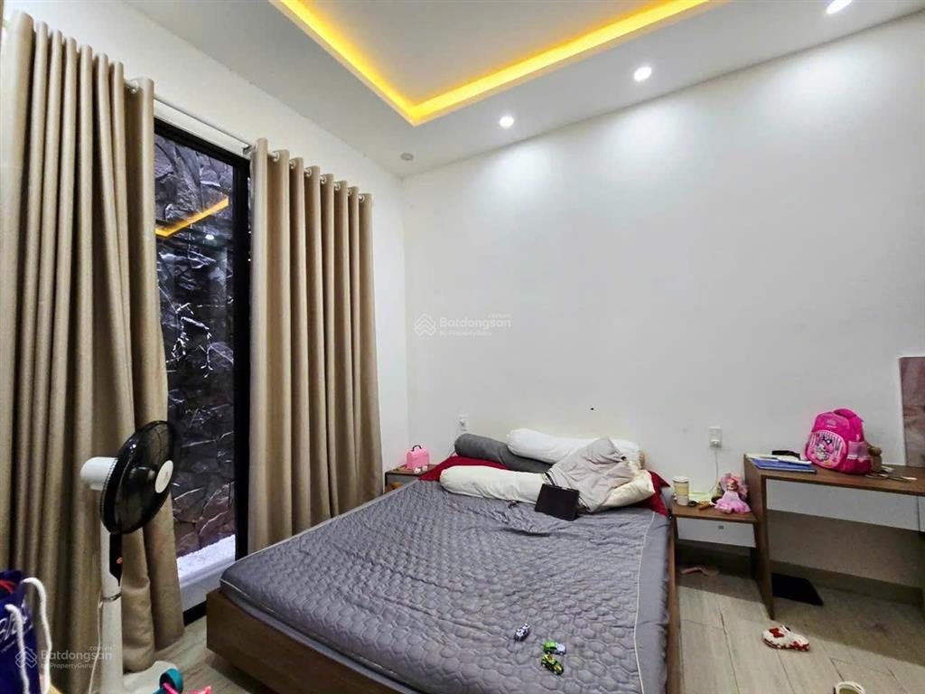 Chính chủ bán nhà 2 tầng kiệt ô tô tô hiệu, vị trí đẹp gần trường chợ, công năng đầy đủ