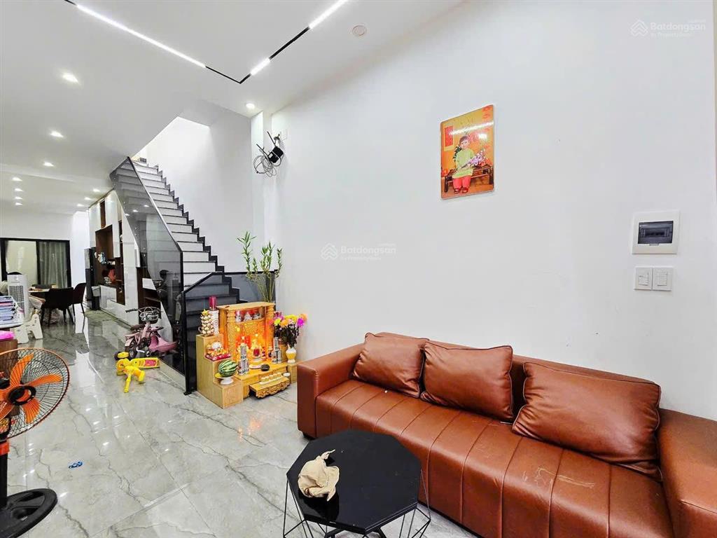 Chính chủ bán nhà 2 tầng kiệt ô tô tô hiệu, vị trí đẹp gần trường chợ, công năng đầy đủ