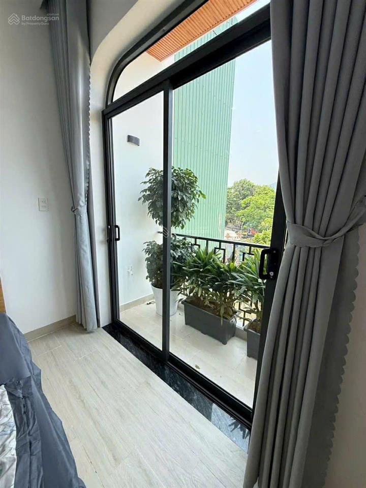 Bán nhà 3 tầng kiệt đường hoàng văn thái, nhà mới xây kiên cố, dọn vào ở ngay