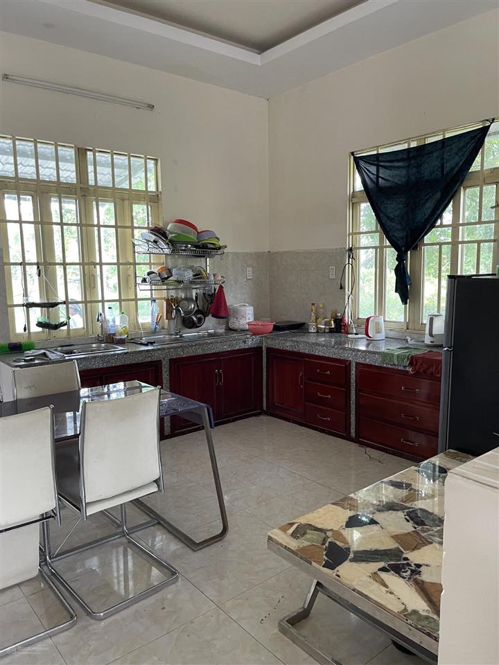 Cho thuê biệt thự 2pn, 2wc, 2000m2 tại đường 652, xã phước thạnh, củ chi, 12 triệu vnd