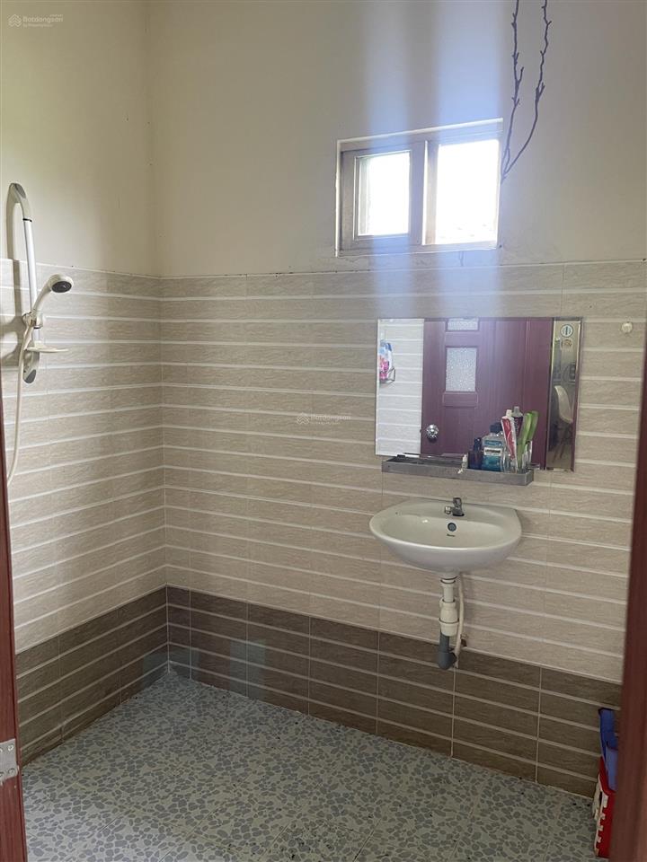 Cho thuê biệt thự 2pn, 2wc, 2000m2 tại đường 652, xã phước thạnh, củ chi, 12 triệu vnd