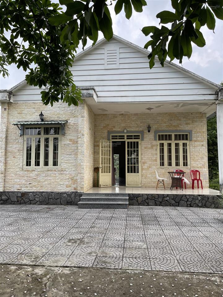 Cho thuê biệt thự 2pn, 2wc, 2000m2 tại đường 652, xã phước thạnh, củ chi, 12 triệu vnd