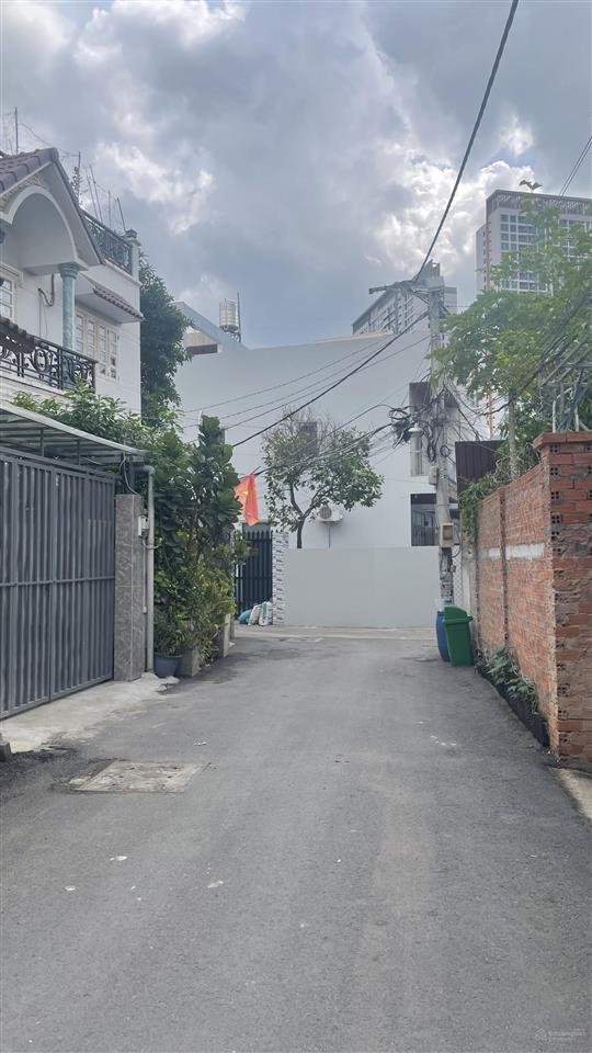 Bán đất trống hẻm xe hơi gần uỷ ban quận 2 cũ
