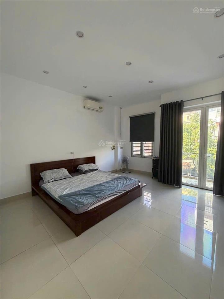 Bán nhà 2 tầng đúc mt hoà minh 7 để lại toàn bộ nội thất, nằm sát đường hoà minh 5, cách biển 200m