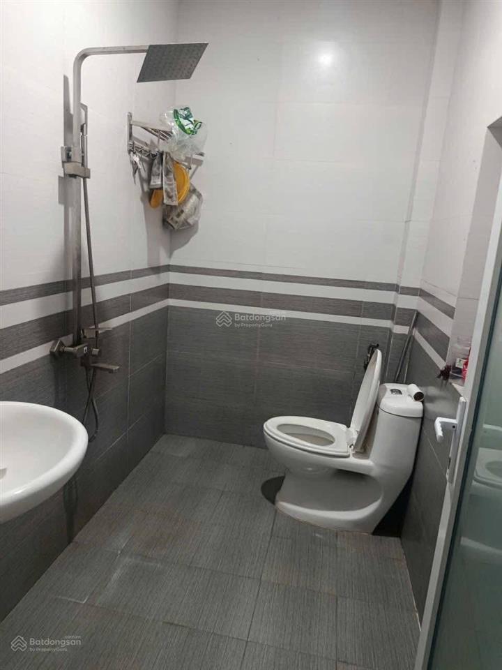 Bán gấp nhà 3 tầng mt hoà minh 14