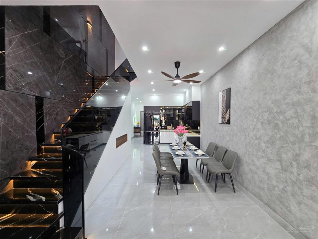 Bán căn nhà mới full nội thất mt hồ tùng mậu