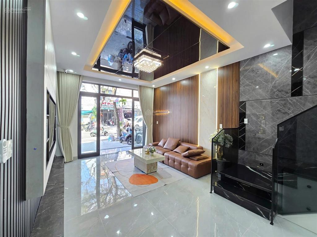 Bán căn nhà mới full nội thất mt hồ tùng mậu