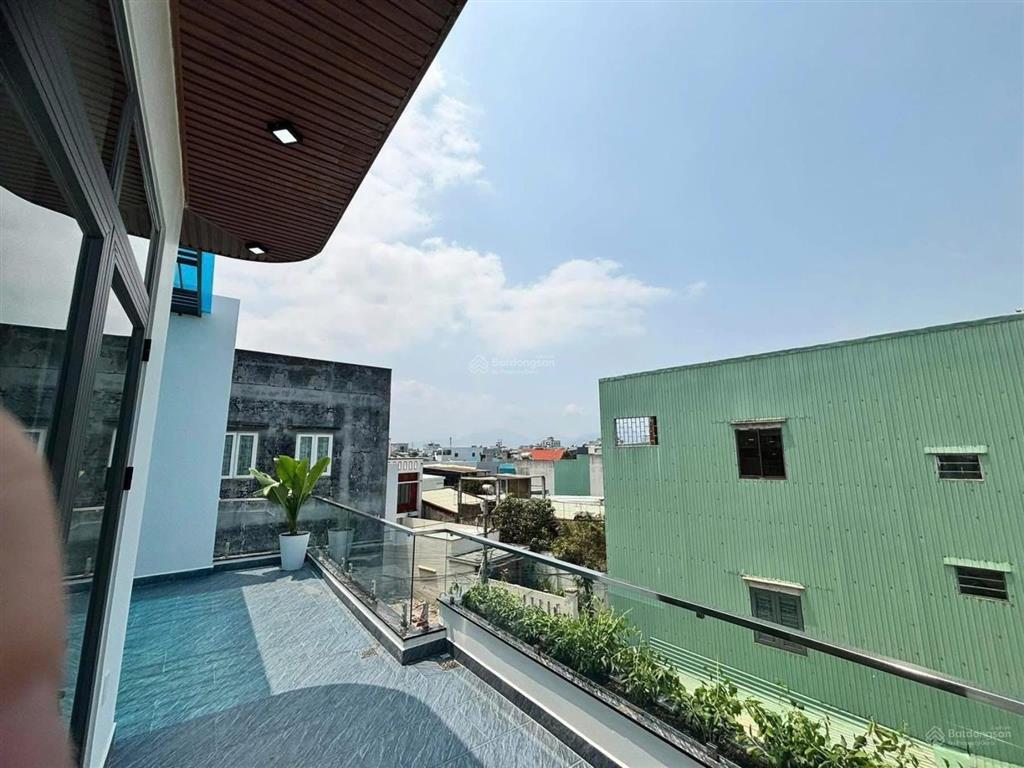 Bán nhà kiệt full nội thất 140 nguyễn chánh