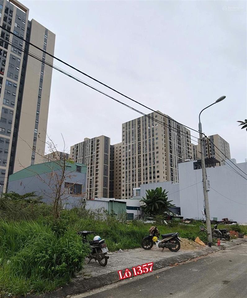 Bán lô đất đường trung lập 5  khu lakeside ngay 10 tòa chung cư  hướng đông nam
