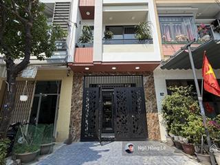 Bán nhà 3 tầng mới full nội thất mt dương đức hiền , gần biển