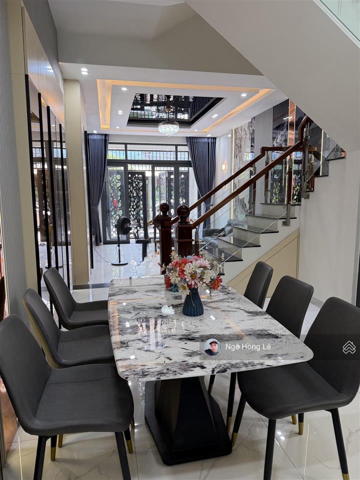 Bán nhà 3 tầng mới full nội thất mt dương đức hiền, gần biển