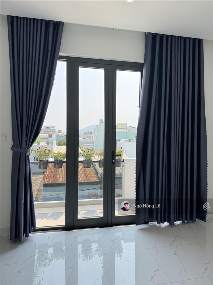 Bán nhà 3 tầng mới full nội thất mt dương đức hiền, gần biển