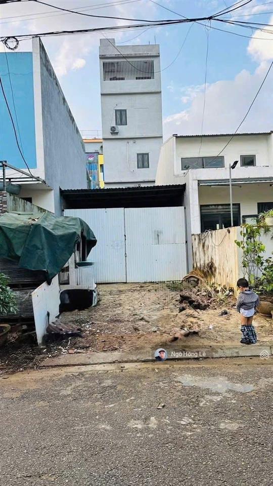 Cần tiền bán nhanh lô đất mt hòa mỹ 8  hướng đông nam