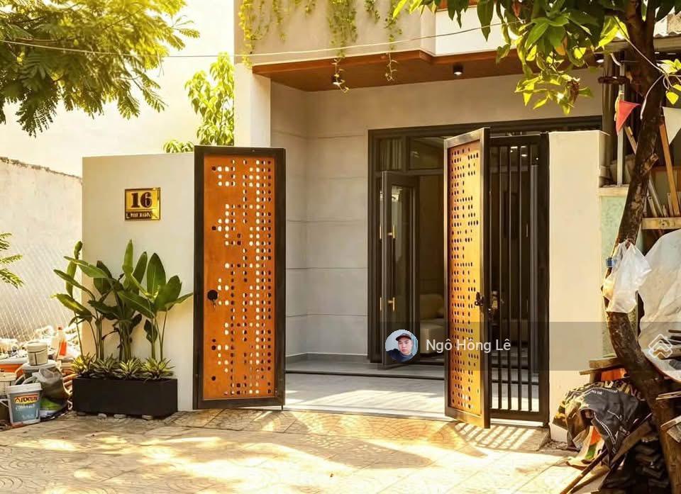 Bán siêu phẩm 3 tầng mt phú xuân 5