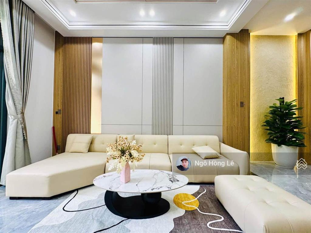 Bán siêu phẩm 3 tầng mt phú xuân 5