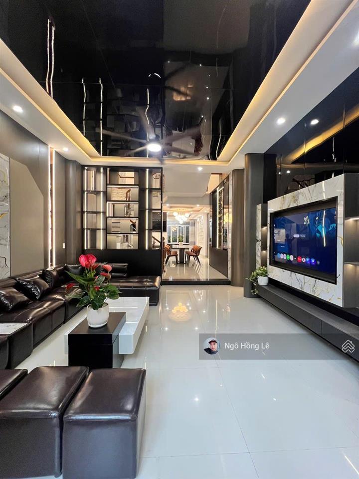 Bán siêu phẩm nhà đẹp full nội thất đường 7m5 phạm đình hổ thông biển nguyễn tất thành
