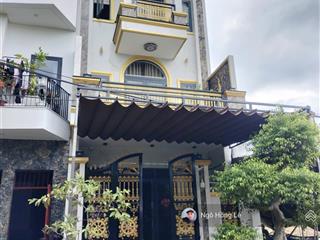 Bán nhà 3 tầng còn mới full nội thất mt hoà phú 14