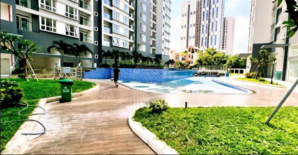 Bán căn hộ 50m2 the western capital, quận 6, 2pn, giá 1,9 tỷ, nhận nhà ngay