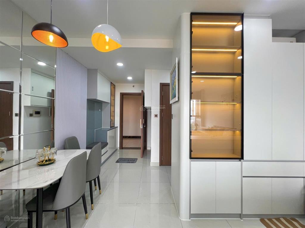 Cần bán officetel saigon royal43m2 view sông 5.1 tỷ full nội thất 0918 753 ***