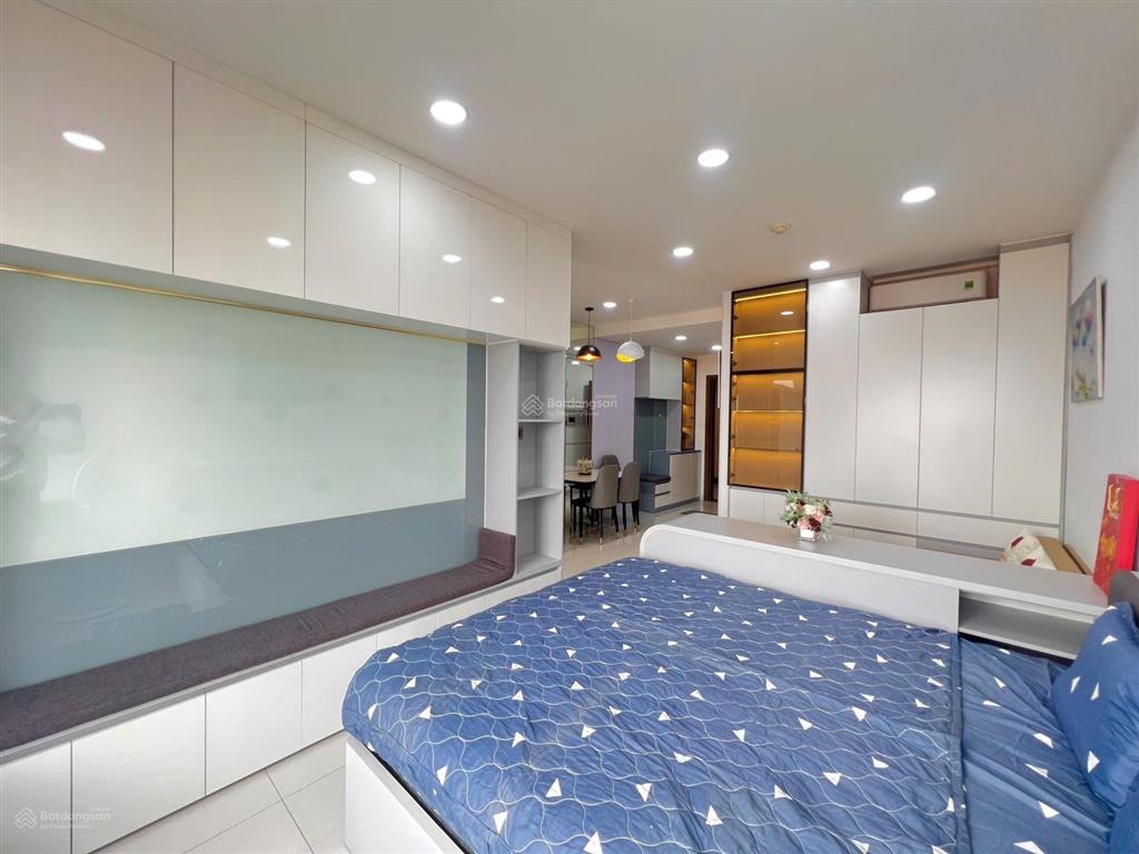 Cần bán officetel saigon royal  35m²  view sông  4,3 tỷ  full nội thất   0918 753 ***