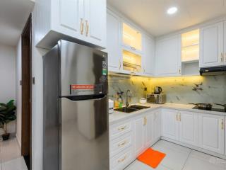 Cần bán căn hộ saigon royal80m2  giá bán 9.2 tỷ  full nội thất   0918 753 ***